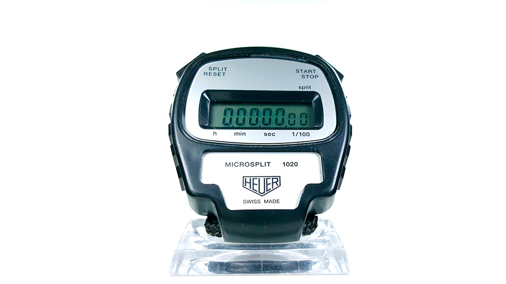 Chronomètre HEUER-LEONIDAS ref. 1020 - microsplit --- plan rapproché --- ikonicstopwatch.com --- web version